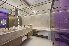Four Seasons Hotel