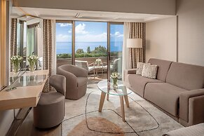 Four Seasons Hotel
