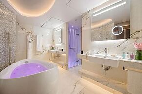 Four Seasons Hotel