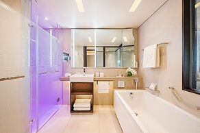 Four Seasons Hotel