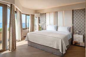 Four Seasons Hotel