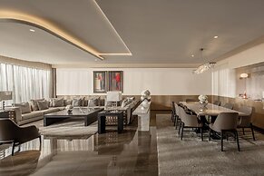 Four Seasons Hotel