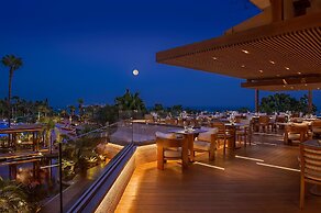 Four Seasons Hotel
