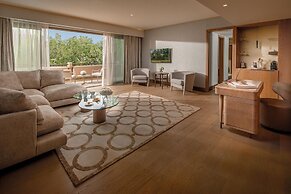 Four Seasons Hotel