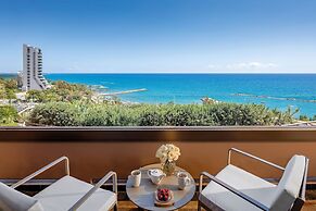 Four Seasons Hotel