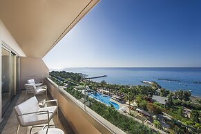 Four Seasons Hotel