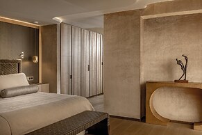Four Seasons Hotel