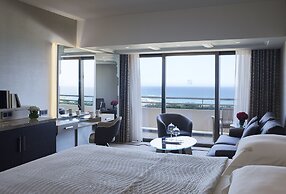 Four Seasons Hotel