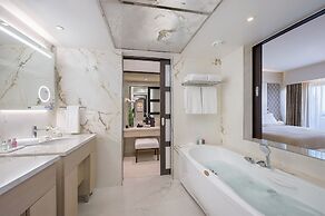Four Seasons Hotel