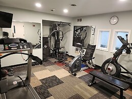 Ashley Quarters Hotel Cincinnati Airport