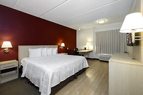 Red Roof Inn PLUS+ Gainesville