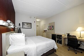 Red Roof Inn PLUS+ Gainesville