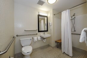 Red Roof Inn PLUS+ Gainesville