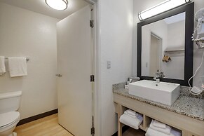 Red Roof Inn PLUS+ Gainesville