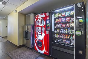 Red Roof Inn PLUS+ Phoenix West