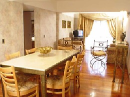 Reina Victoria Suites & Towers