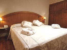 Reina Victoria Suites & Towers