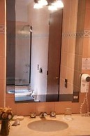 Reina Victoria Suites & Towers