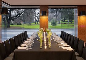 Radisson on Flagstaff Gardens Melbourne