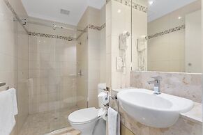 Clarion Suites Gateway