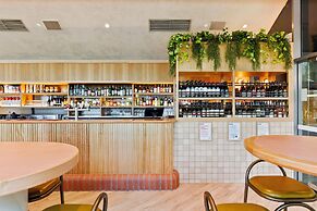 Clarion Suites Gateway