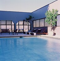 L'Hirondelle Flat Service