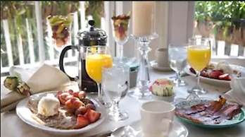 L'Hirondelle Flat Service