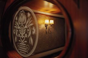 Kapetanios Odysseia Hotel