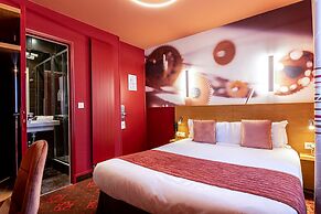 Hotel Ariane Montparnasse by Patrick Hayat