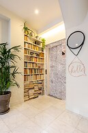 Hotel Ariane Montparnasse by Patrick Hayat