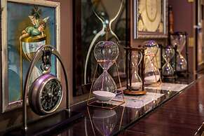 Hotel Ariane Montparnasse by Patrick Hayat