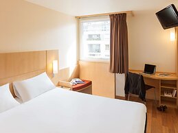 ibis Lyon Gerland Rue Merieux