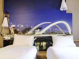 ibis Lyon Gerland Rue Merieux