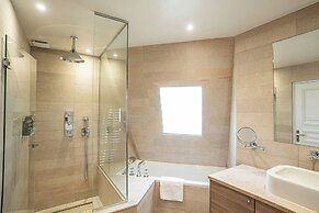 Hôtel Perreyve-Jardin du Luxembourg