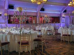 Treacys Oakwood Hotel