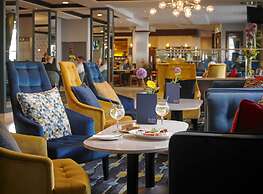 Camden Court Hotel