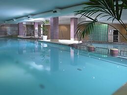 Camden Court Hotel
