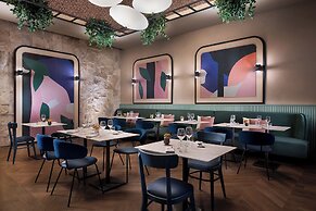 The Spring House Hotel Rome Vatican, Tapestry Collection Hilton