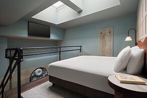 The Spring House Hotel Rome Vatican, Tapestry Collection Hilton