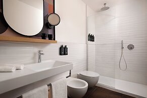 The Spring House Hotel Rome Vatican, Tapestry Collection Hilton