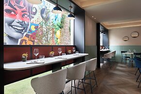 The Spring House Hotel Rome Vatican, Tapestry Collection Hilton