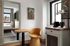 The Spring House Hotel Rome Vatican, Tapestry Collection Hilton