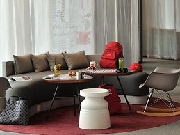 Ibis Casa-voyageurs