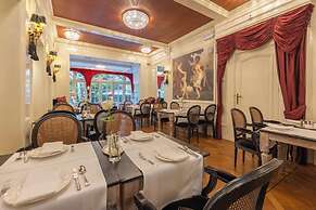 Apollofirst Boutique Hotel