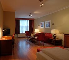 Apollofirst Boutique Hotel