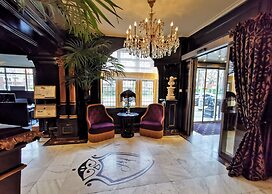 Apollofirst Boutique Hotel