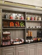 Apollofirst Boutique Hotel