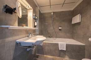 Apollofirst Boutique Hotel