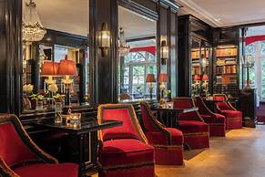 Apollofirst Boutique Hotel