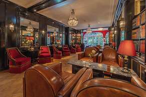 Apollofirst Boutique Hotel